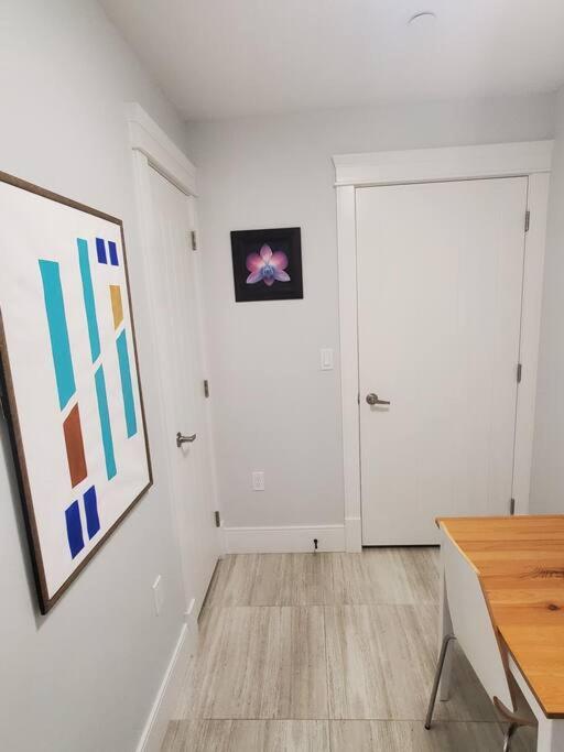 Cozy Guest Suite In Quiet Home With Private Entry Vancouver Extérieur photo